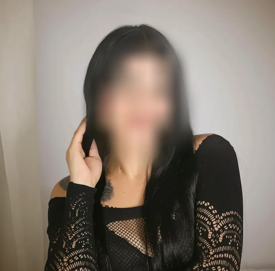 Camilla, 23