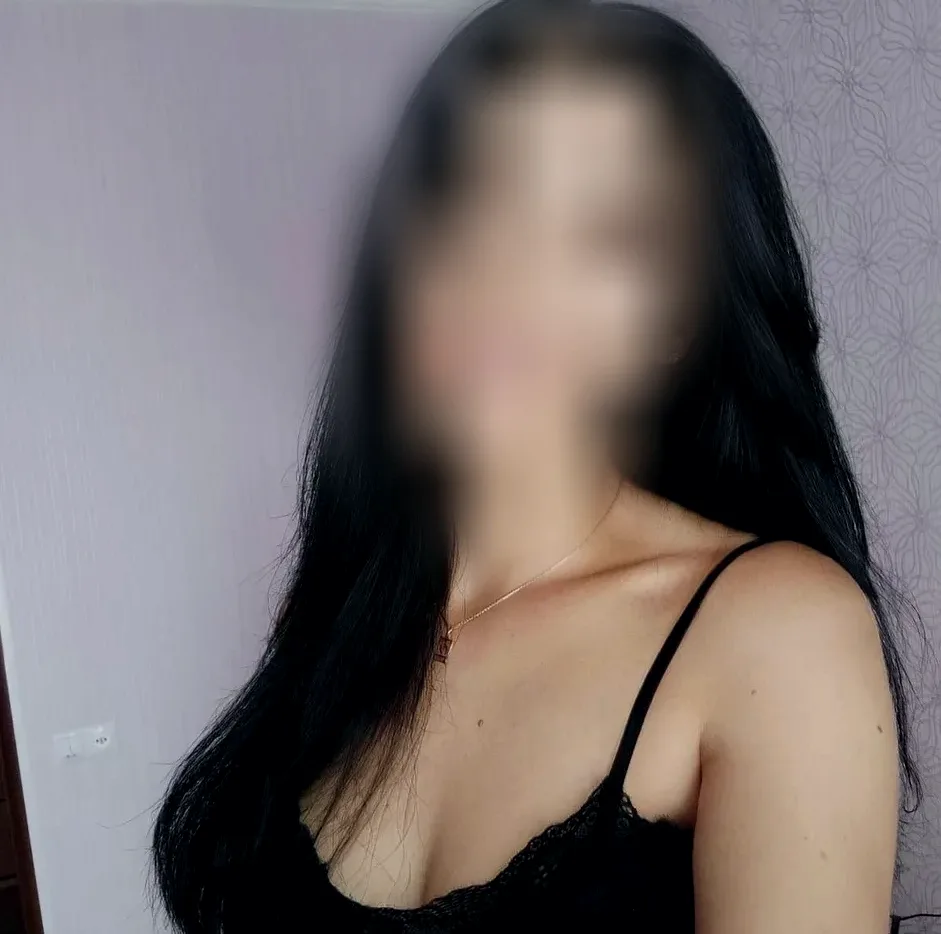 Clara, 29