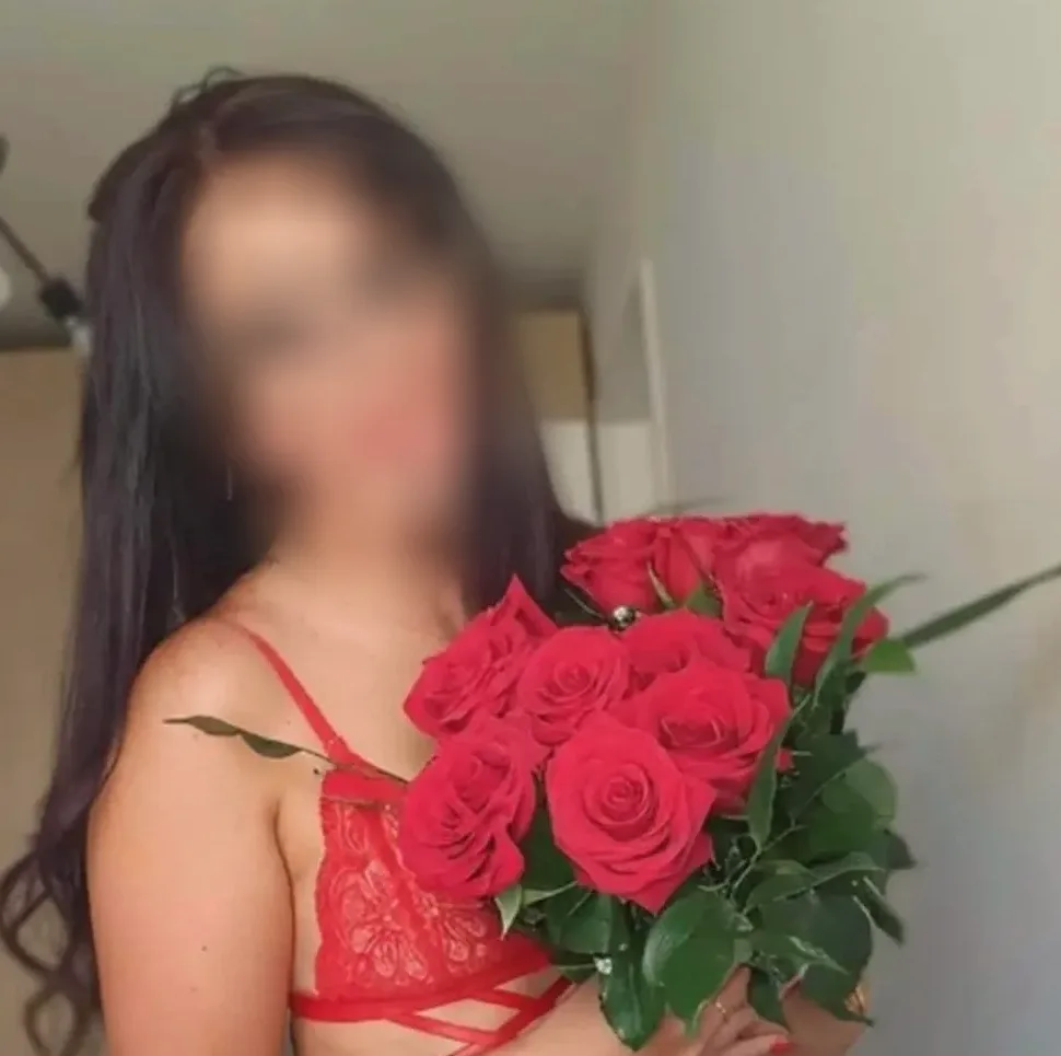 Ivana, 31