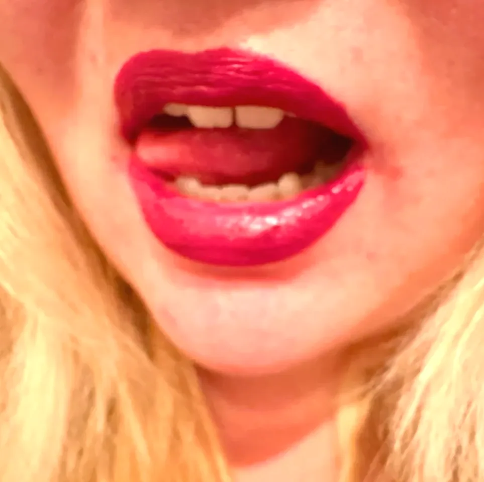 Katja, 24