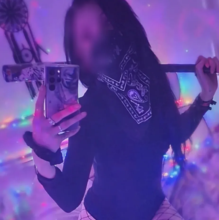 Leyla, 28