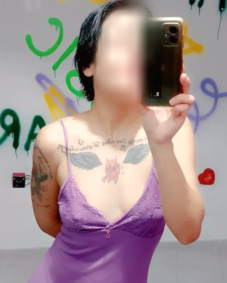 Marianne, 21