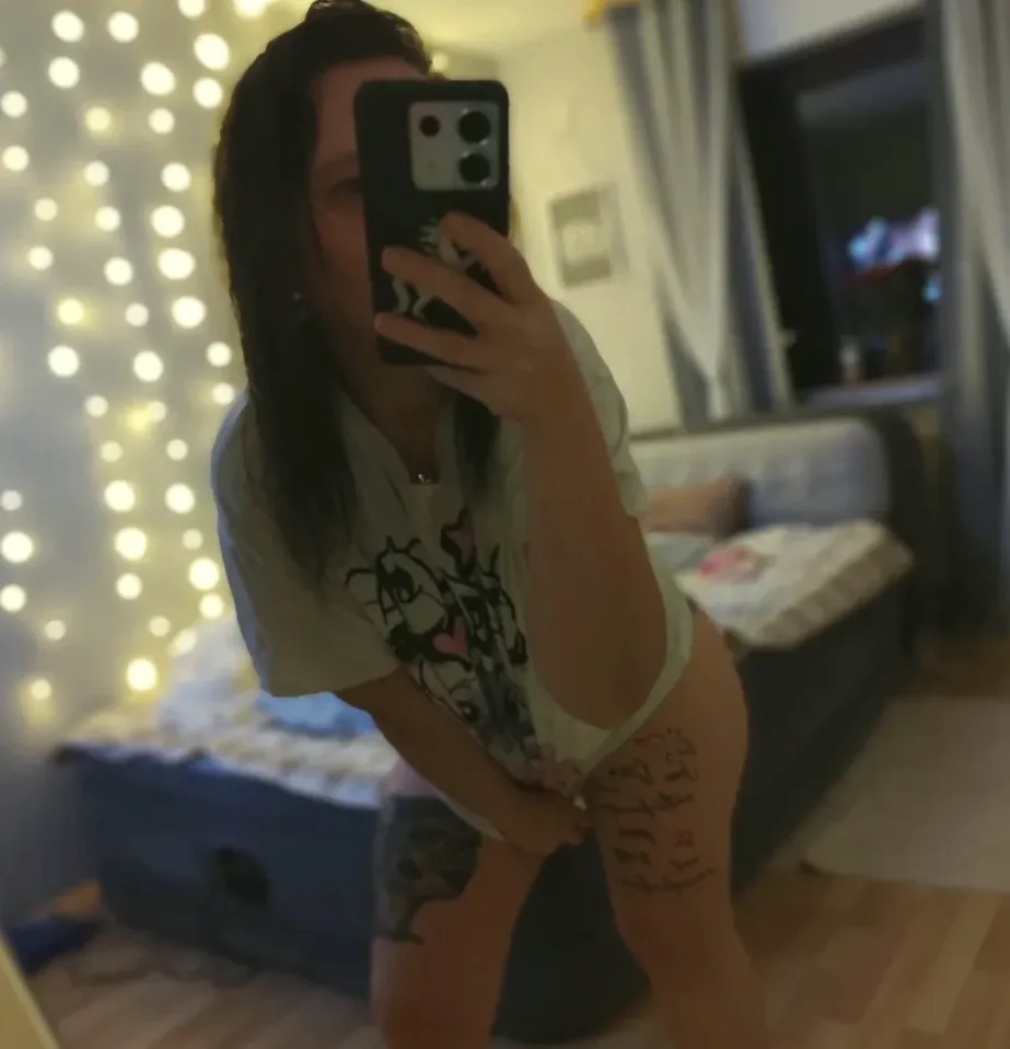 Rosa, 36