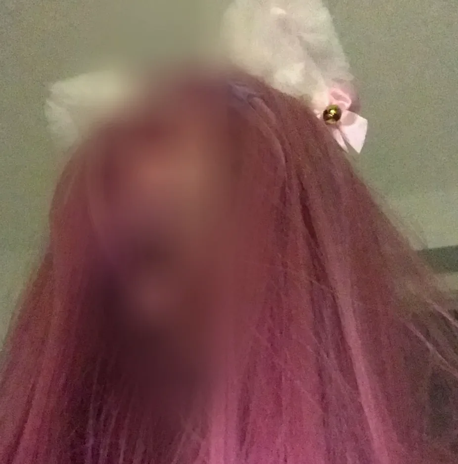 Yasmin, 22
